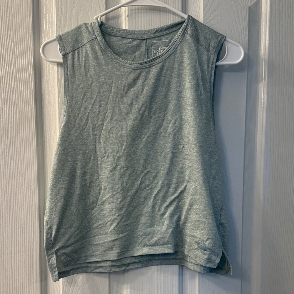 North Face women’s muscle tank-cropped fit